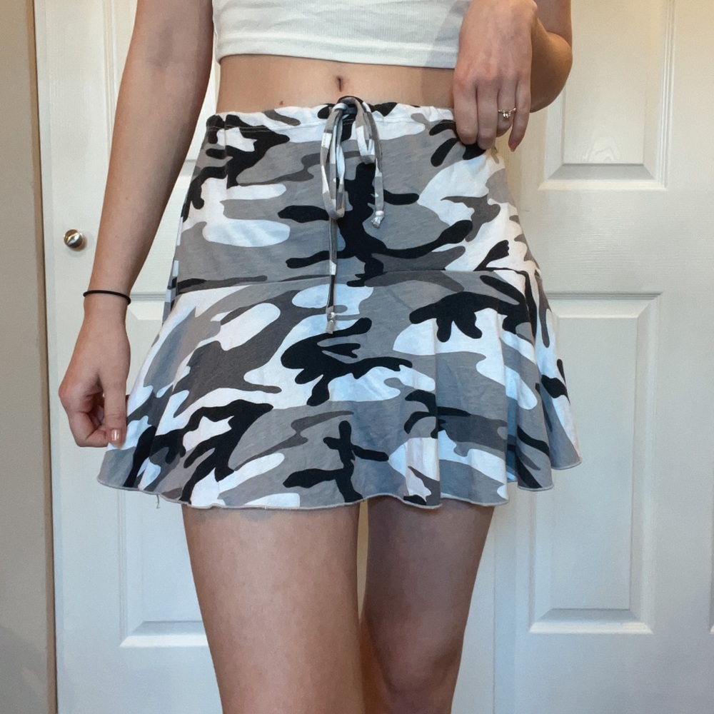 Vintage made in the USA 90s/y2k camo mini skirt